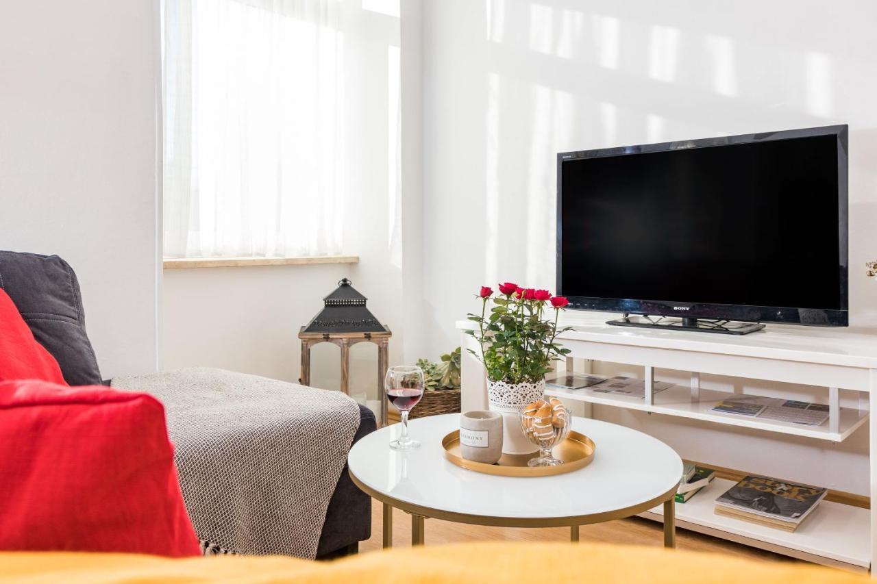 Apartman Lussi Pula Extérieur photo