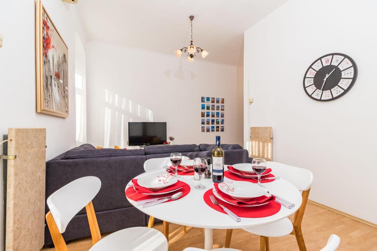 Apartman Lussi Pula Extérieur photo