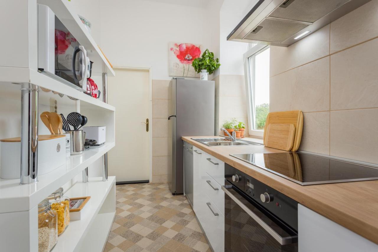 Apartman Lussi Pula Extérieur photo